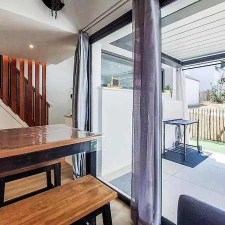 2 Bedroom Awesome In Meschers-sur-Gironde